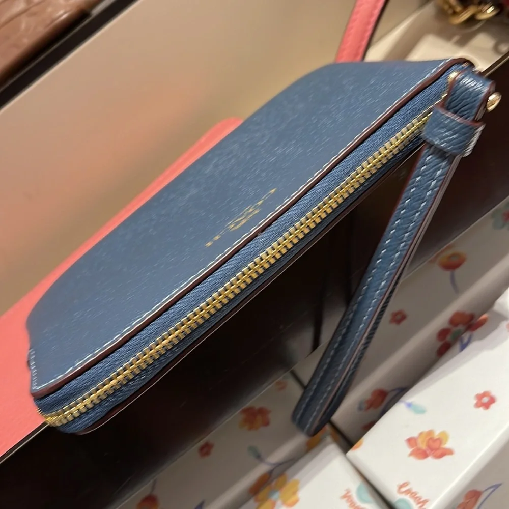 Coach Corner Zip Wristlet IM/Denim - Picture 6 of 16